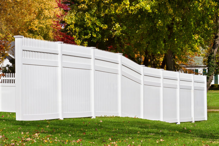 vinyl fence installed in pittsburgh