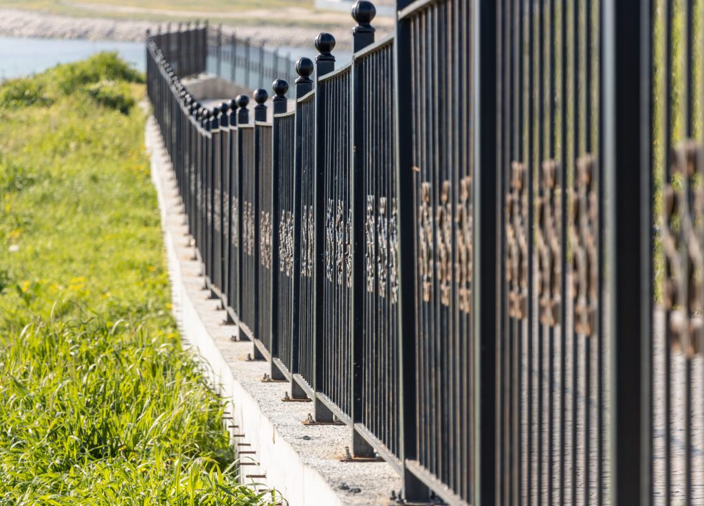 decorative aluminum fence